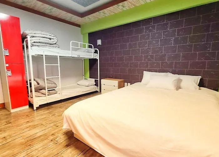 Hostel Kimchee Downtown *