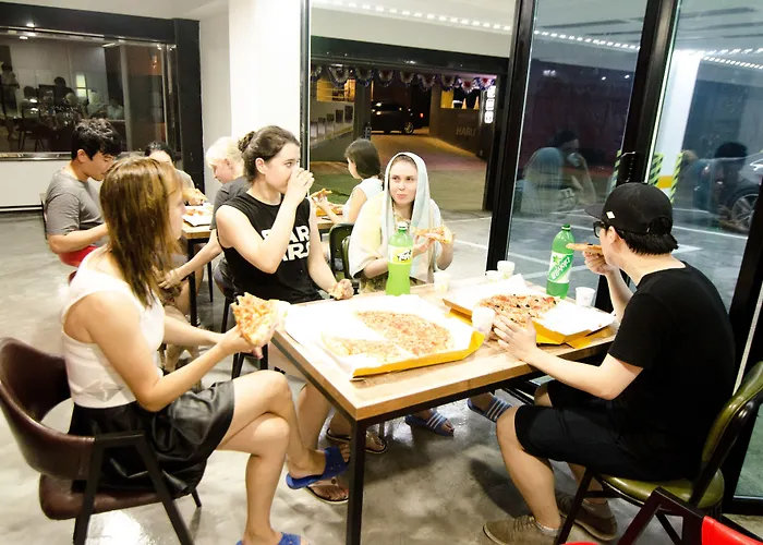 Kimchee Downtown Hostel *